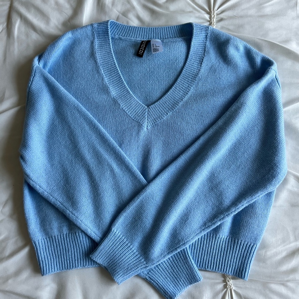 H&M Light Blue V-Neck Sweater